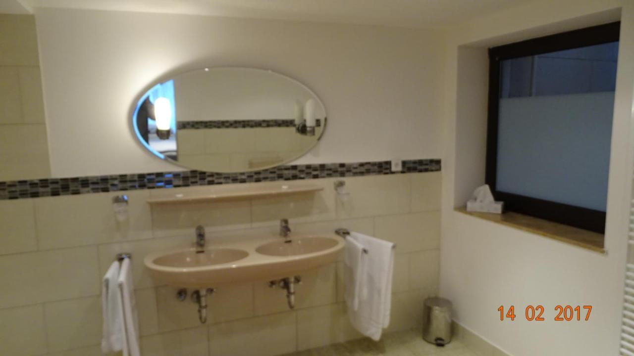 Bed & Breakfast Hotel Helga Hein Düsseldorf Dış mekan fotoğraf
